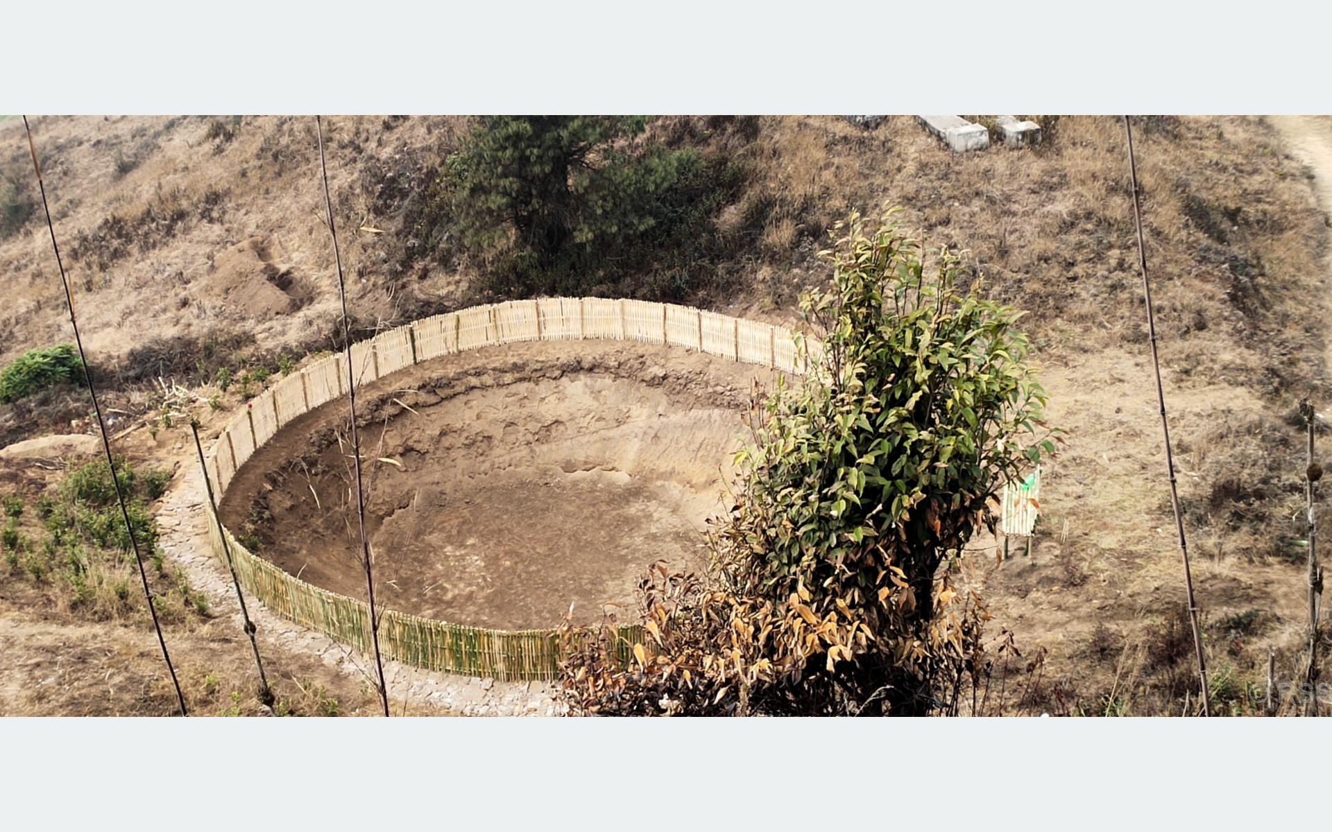 धनकुटाको दुई स्थानीय तहमा पानीको मुहान संरक्षण गर्न रिचार्ज पोखरी