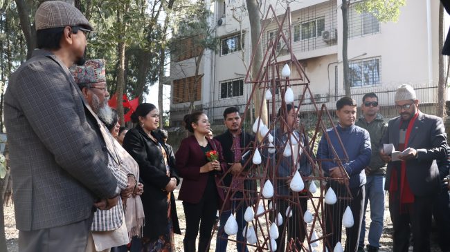 एकमहिने ‘प्रतिस्थापन कला प्रदर्शनी’