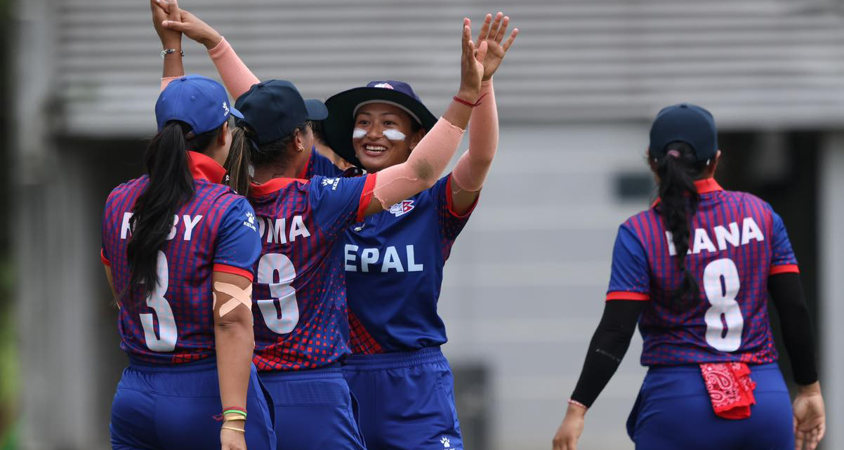 नेपाली महिला टोलीले टस जितेर ब्याटिङ गर्दै, आज जिते एसिया कपमा छनोट हुने