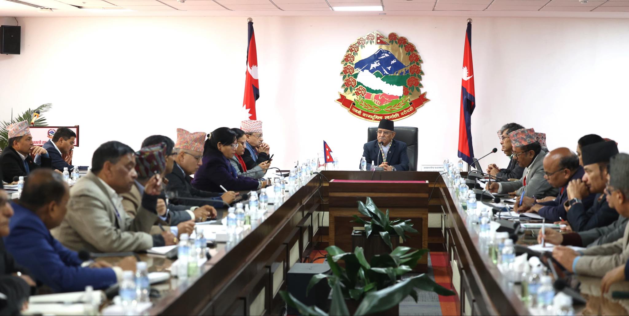 प्रधानमन्त्री दाहालद्वारा विज्ञहरुसँग छलफलः बजेट प्रणालीमा आमूल परिवर्तन गर्ने घोषणा