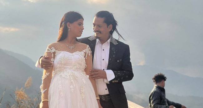 हीरको शाहीको प्रेममा दिनेश बिष्ट (भिडियो)