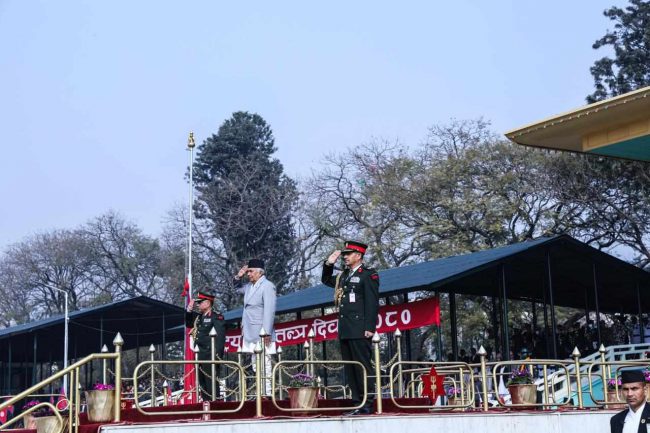 प्रजातन्त्र दिवस: नेपाली सैनिक मञ्च टुँडिखेलमा आयोजित विशेष समारोहमा राष्ट्रपति सरिक