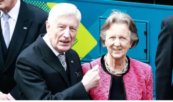 नेदरल्यान्ड्सका पूर्वप्रधानमन्त्री र पत्नीले सँगै लिए ‘इच्छा मृत्यु’