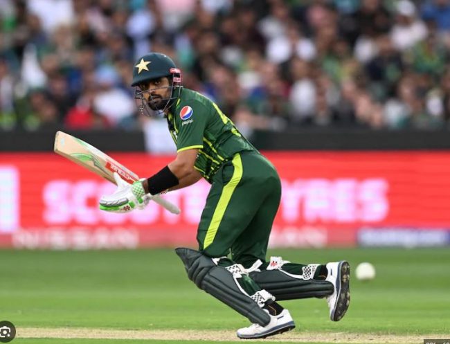 पीएसएल मालिकले क्रिकेट बाबर आजमलाई उपहार दिए अनाैठाे कार