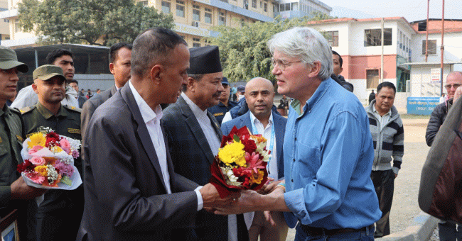 बेलायतका विकासमन्त्रीद्वारा लुम्बिनी प्रादेशिक अस्पतालको अवलोकन