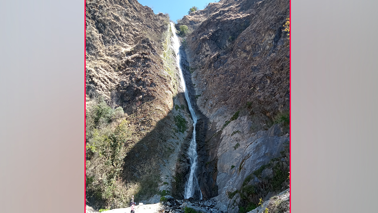 बझाङको आकर्षक गहना ‘चम्ला झरना’