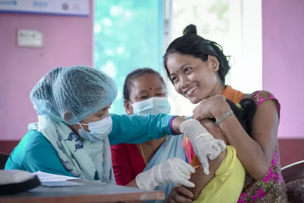 भोजपुरमा १२ हजार बालबालिकालाई दादुरा रुबेला खोप लगाइँदै