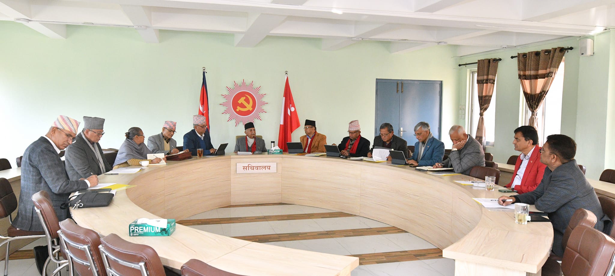 एमालेमा फरक मतलाई निषेध !