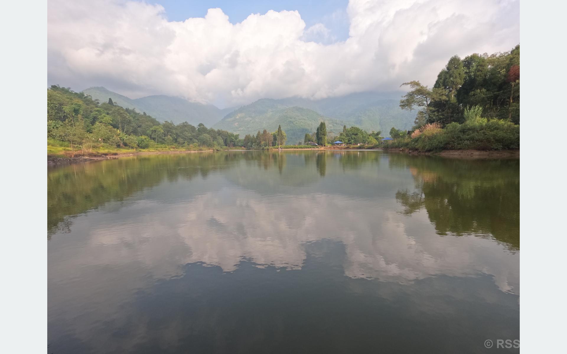 संरक्षणको पर्खाइमा इलामको ‘चन्द्रपाल थेपे ढापपोखरी’