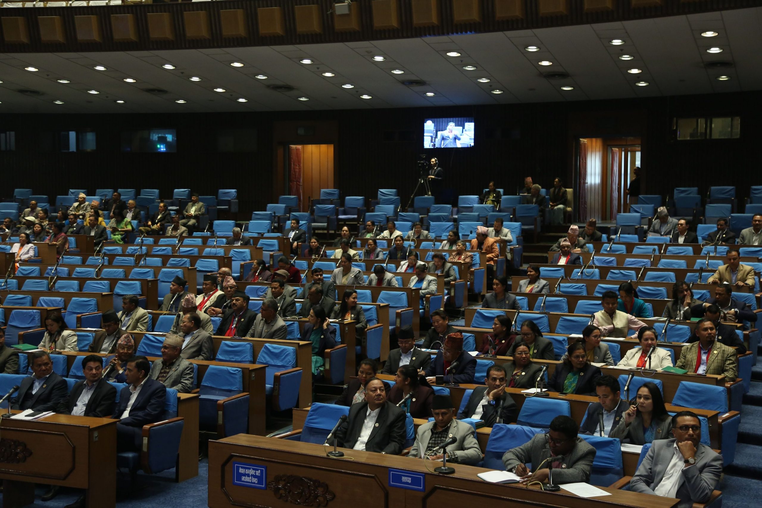 सांसद शाहको प्रश्न-टीयूको क्रिकेट ग्राउन्डमा फ्रडलाइट र स्कोर बोर्ड कहिले आउँछ?