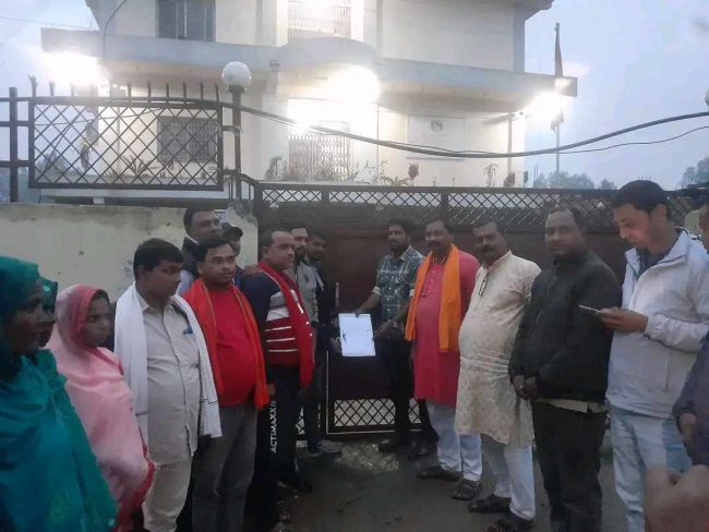 ३६ दिनपछि खुल्यो पर्सा गाउँपालिकाको तालाबन्दी