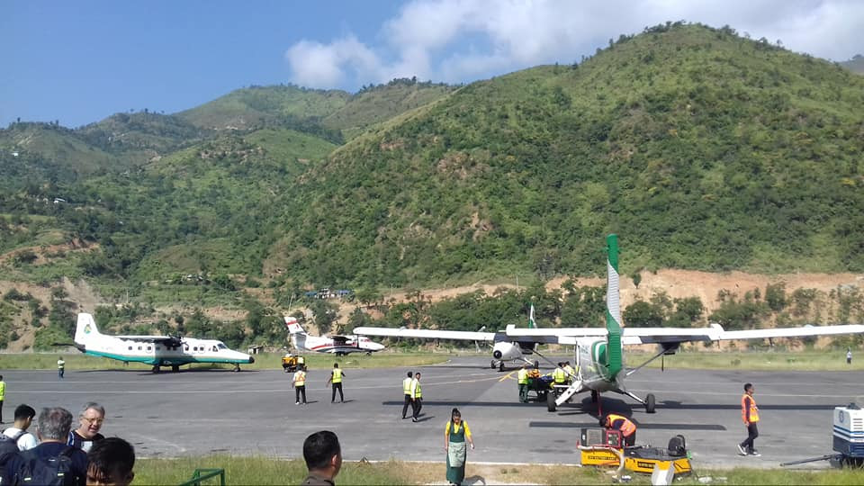 खराब मौसमका कारण दुई सयभन्दा बढी विदेशी पर्यटक मन्थलीमा रोकिए