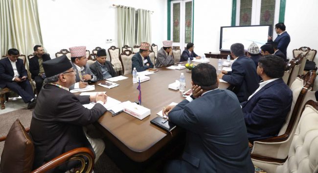 राष्ट्रिय गौरवका आयोजनाबारे प्रधानमन्त्रीलाई भौतिक पूर्वाधार मन्त्रालयको ‘ब्रिफिङ’