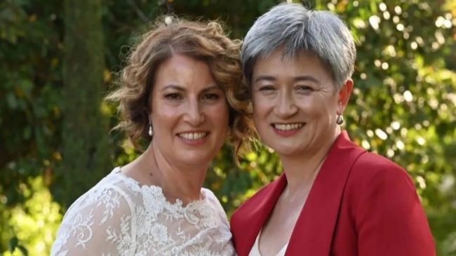 अस्ट्रेलियाका विदेशमन्त्री वोङले गरिन् समलिंगी विवाह