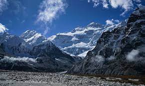 कञ्चनजङ्घा हिमशृङ्खला क्षेत्रः लयमा फर्किँदै पर्यटकको आगमन