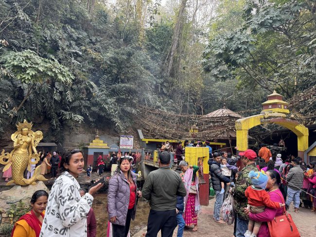 छाब्दीमा भक्तजनको घुइँचो