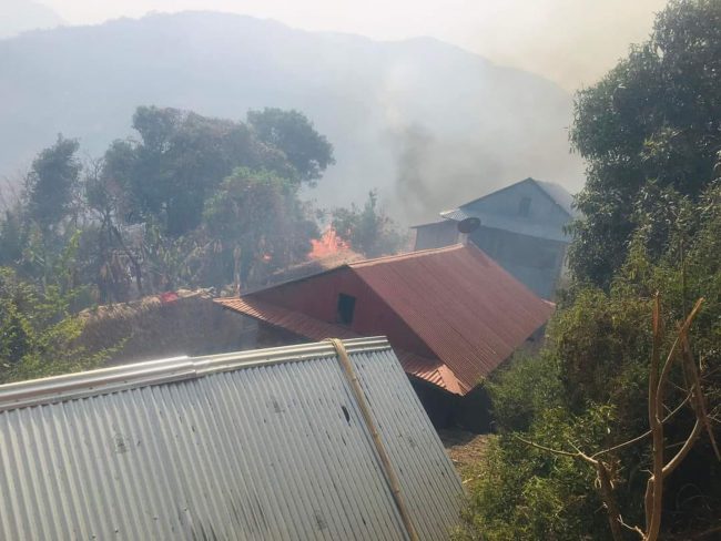 आगलागीका कारण छ घर नष्ट