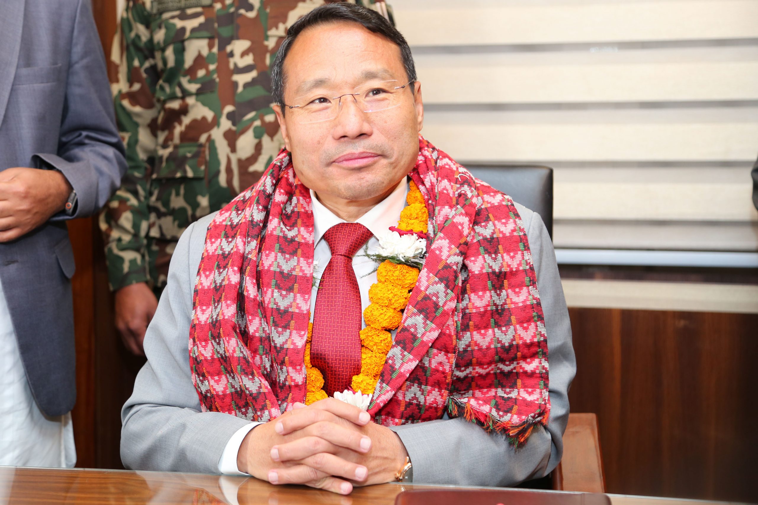 अर्थमन्त्री पुनद्वारा पदबहाली