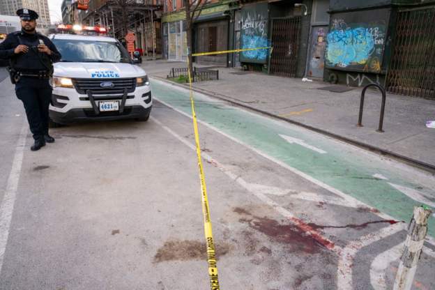 अमेरिकामा एक व्यक्तिले छुरा प्रहार गरी चार जनाको हत्या गरे