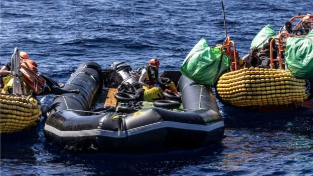 इन्जिन बिग्रिएर समुद्रमा फस्यो डुंगा, कैयौं दिनको भोक र तिर्खाले ६० जनाको मृत्यु