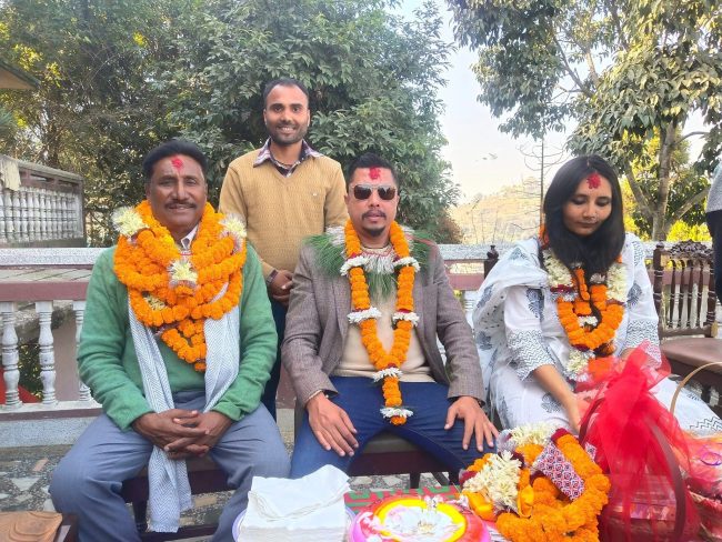 विदेश गएका ससुराको मन्त्री पद चैट, ज्वाइँ नयाँ मन्त्री बनेर सरकारमा