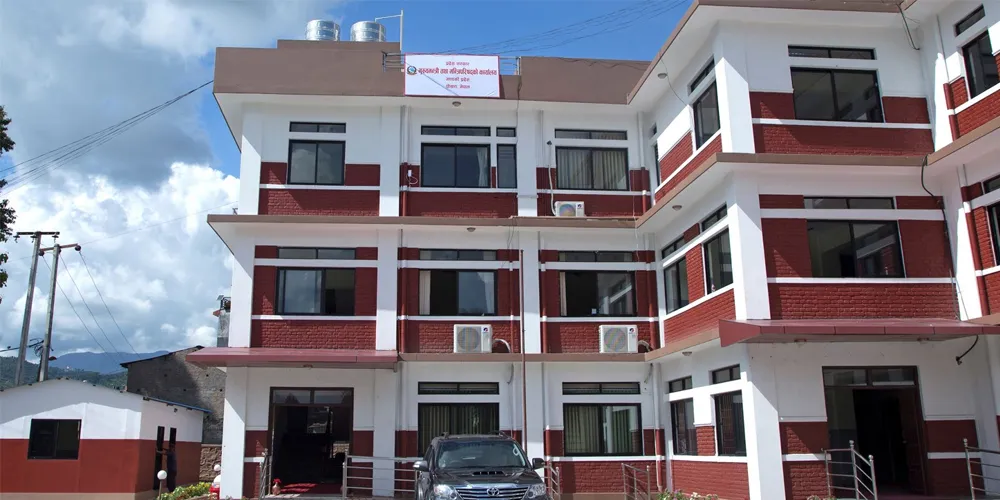 गण्डकी प्रदेश सरकारलाई दीर्घकालीन असर पर्ने निर्णय नलिन एमालेको आग्रह