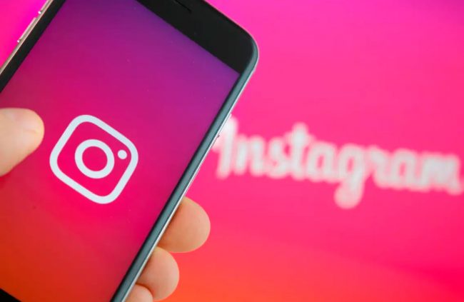 टिकटक र फेसबुकलाई पछि पार्दै इन्स्ट्राग्राम बन्यो विश्वको नम्बर १ एप्