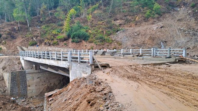 दिक्तेल–चखेवाभञ्ज्याङ सडकखण्डका तीन पुल निर्माणको अन्तिम चरणमा