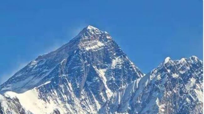अव सगरमाथ चढ्नेले अनिवार्य रूपमा ‘ट्रयाकिङ चिप्स’ लगाउनु पर्ने
