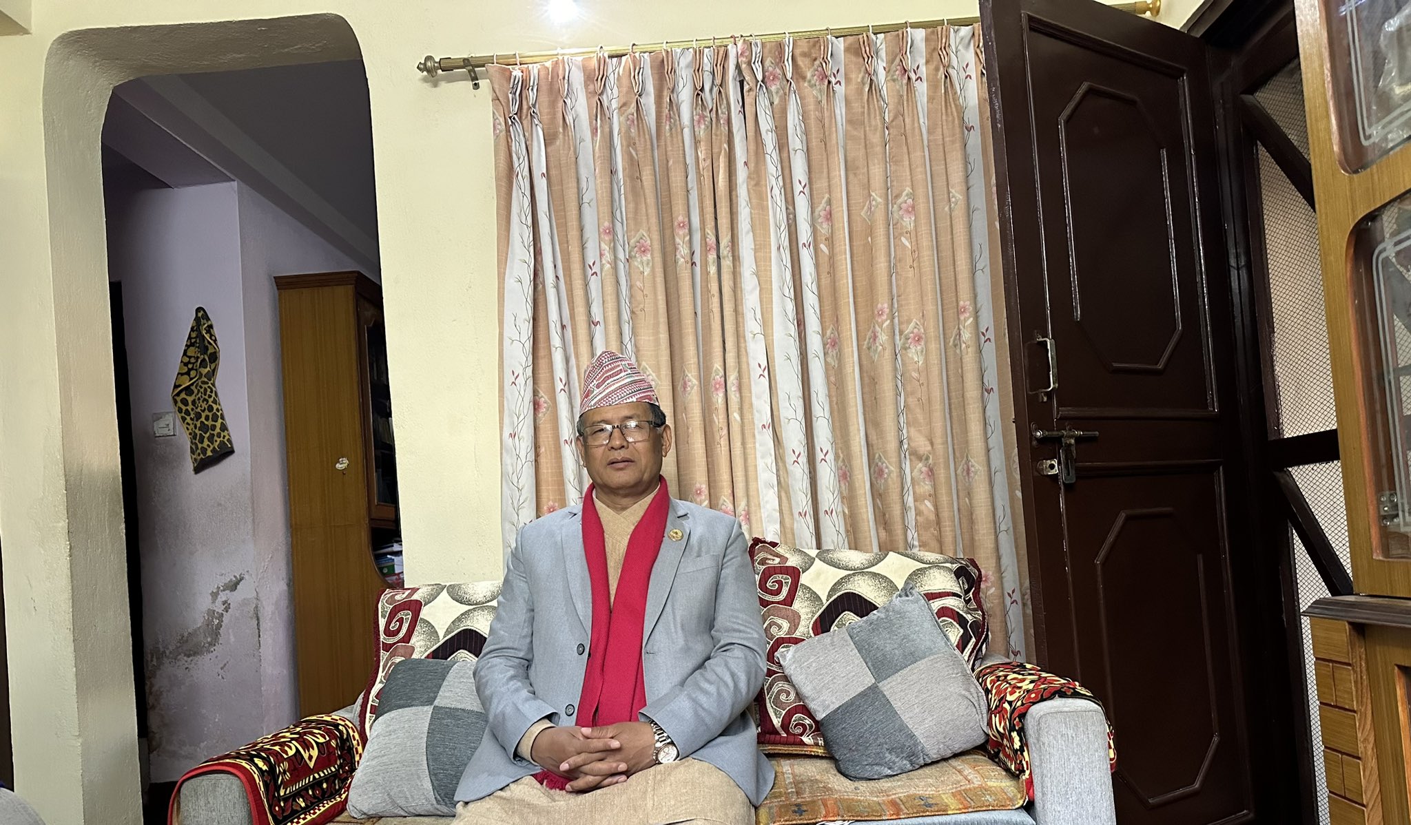 कांग्रेसका मन्त्री गुरूङले छाडे सरकारी निवास