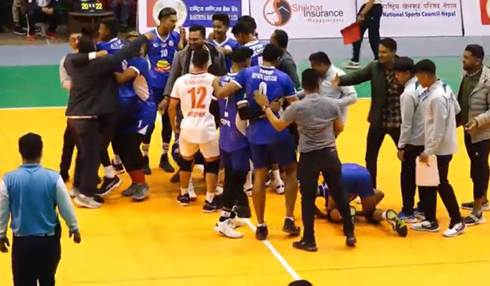 आर्मीलाई हराउँदै हेल्प नेपालले जित्यो एनभिए भलिबल पुरुष च्याम्पियनसिप