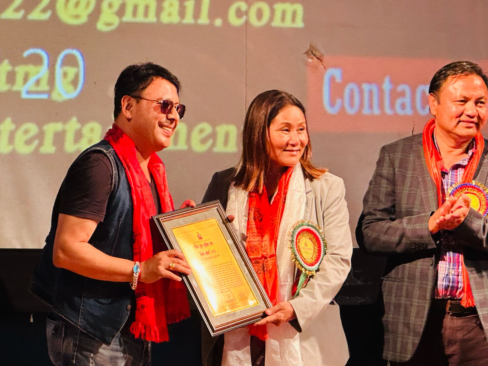 लोकप्रिय गायक यम बराल सम्मानित