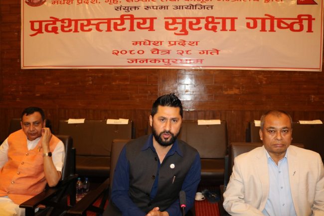 दबाब र प्रभावमा नपरी प्रभावकारी काम गर्नुस्: गृहमन्त्री