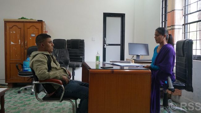 विदेशमा अप्ठ्यारोमा परेकाहरुको सहारा बन्दै आप्रवासी स्रोत केन्द्र