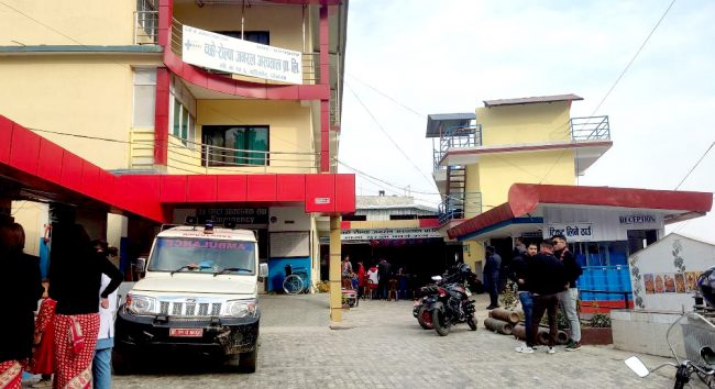 पाँच तलामाथिबाट हाम फाल्दा विद्यार्थीकाे अवस्था चिन्ताजनक