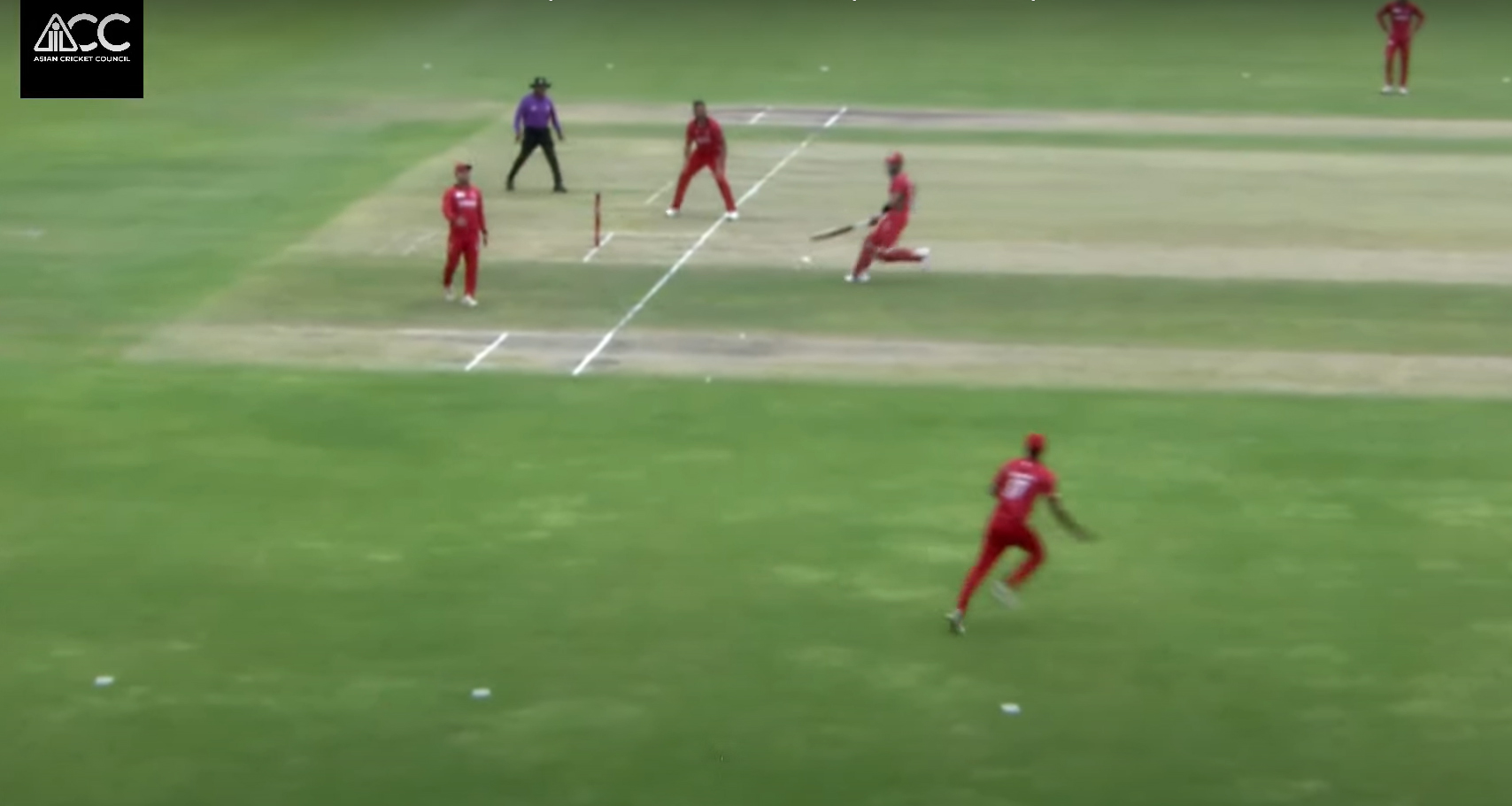 एसीसी प्रिमियर कपमा ब्याटरले छक्का नहानी एक बलमा ६ रन आयो