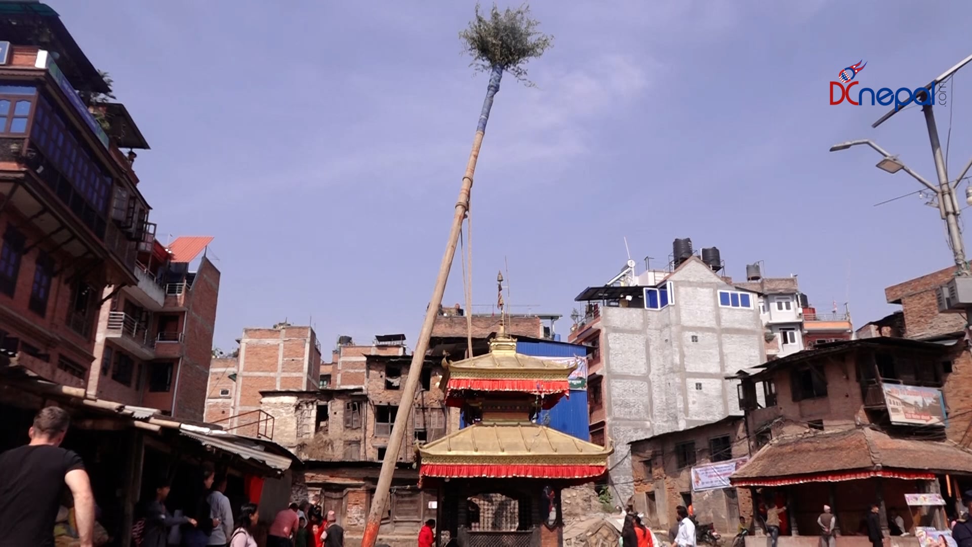 बिस्केट जात्राको अन्तिम दिन हात नभएको लिंगो ढालियो (तस्वीरसहित)