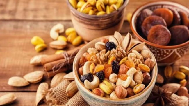 यी ड्राइ फ्रुट्सलाई रातभर भिजाएर खाँदा हुन्छ बढी फाइदाजनक!