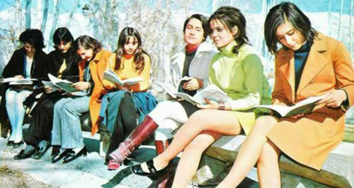 ५० वर्षअघि पश्चिमी देशहरूभन्दा बोल्ड देश इरान कसरी कट्टर इस्लामिक बन्यो ?