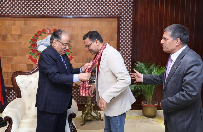 पार्टीमै बस्ने घोषणा गरेका विश्वदीप पार्टी छोड्न चाहनेलाई समेत उछिन्दै प्रचण्डको शरणमा