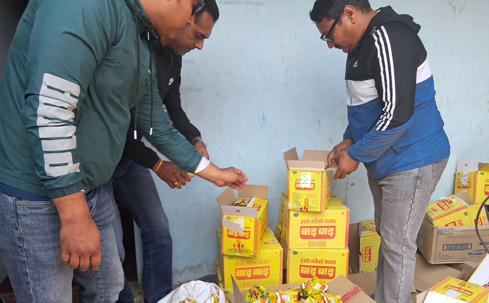 बजारमा निम्न गुणस्तरको वाईवाई चाउचाउ, महानगरले चौधरी ग्रुपलाई तिरायो २ लाख