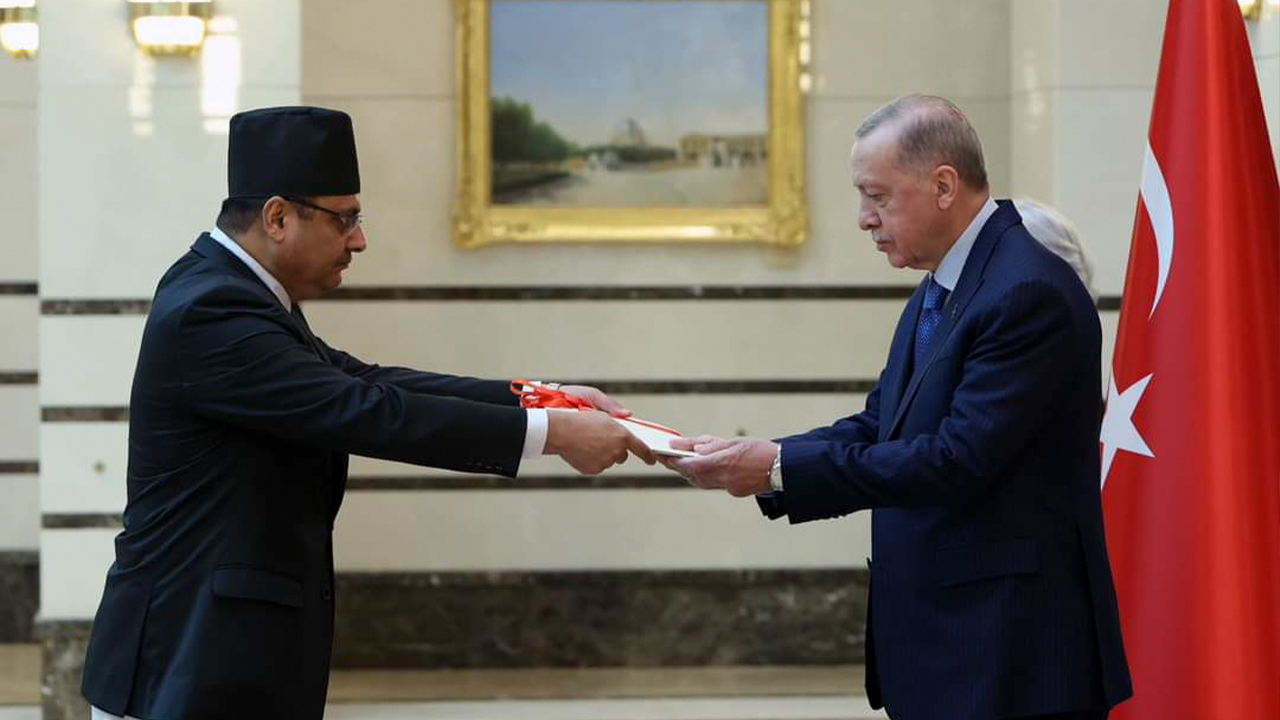 ओहोदाको प्रमाणपत्र प्रस्तुत