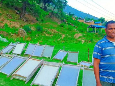 नेपाली हाते कागज उद्योगबाट गाउँमै मनग्य आम्दानी गर्दैछन् कालिकोटका युवा