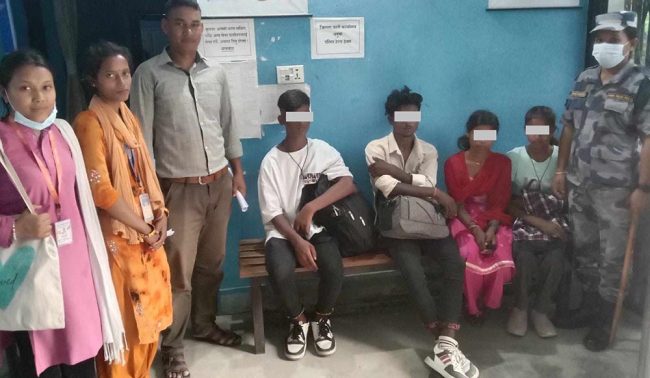 धनुषाबाट चार जना किशोरकिशोरीको उद्धार