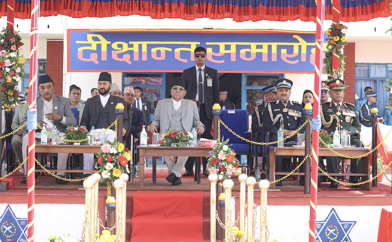 जनअपेक्षा विपरीतका गतिविधि र संगठनको हित प्रतिकूलका कार्य क्षम्य हुँदैनः गृहमन्त्री लामिछाने