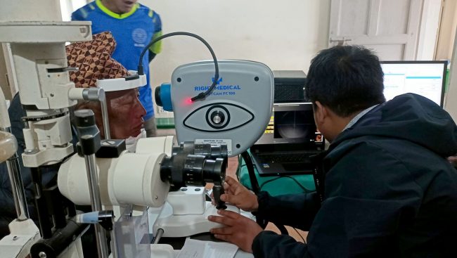 सोलुखुम्बुमा ‘टेलिअफ्थाल्मोलोजी’ प्रविधिबाट आँखा उपचार