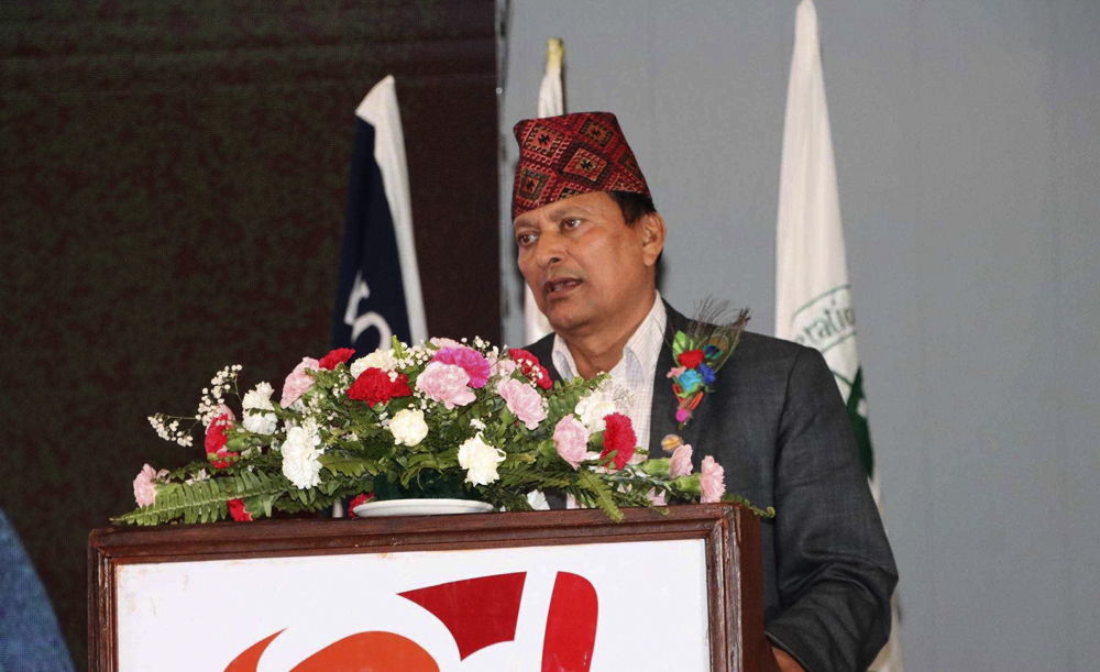 सहकारीले बैंकभन्दा ठूलो कारोबार गर्दा समस्या आयो: मन्त्री अधिकारी