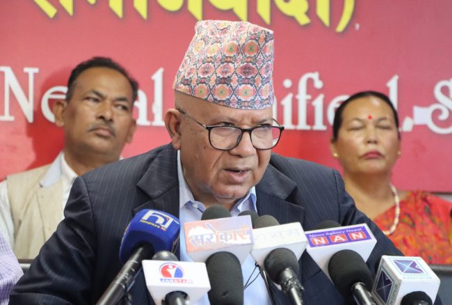 हाम्रो पार्टीको महाधिवेशन तोकिएकै समयमा सम्पन्न हुन्छः माधव नेपाल