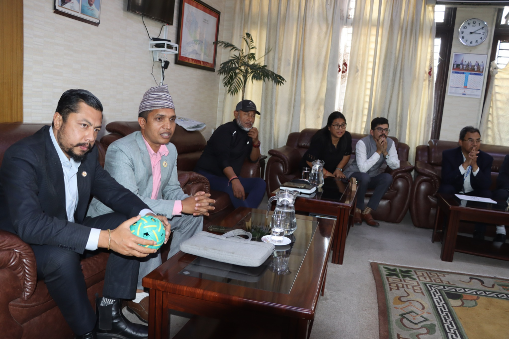 दशौँ राष्ट्रिय खेलकुदको तयारीमा तीव्रता दिन मन्त्री श्रेष्ठको निर्देशन