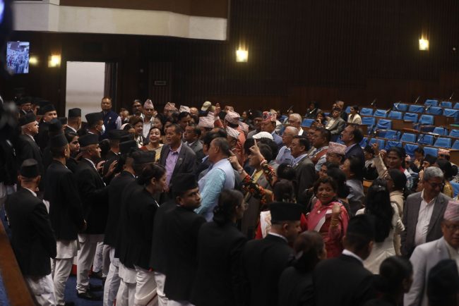 संसद बैठकमा जे देखियो (तस्बिरहरू)